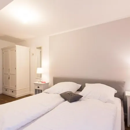 Pazific - Versteck Am Strom * Rostock